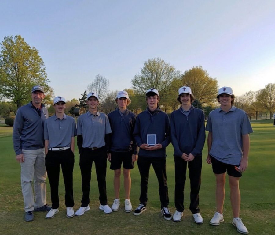 Boys golf team places at the Tulsa Union Tournament.