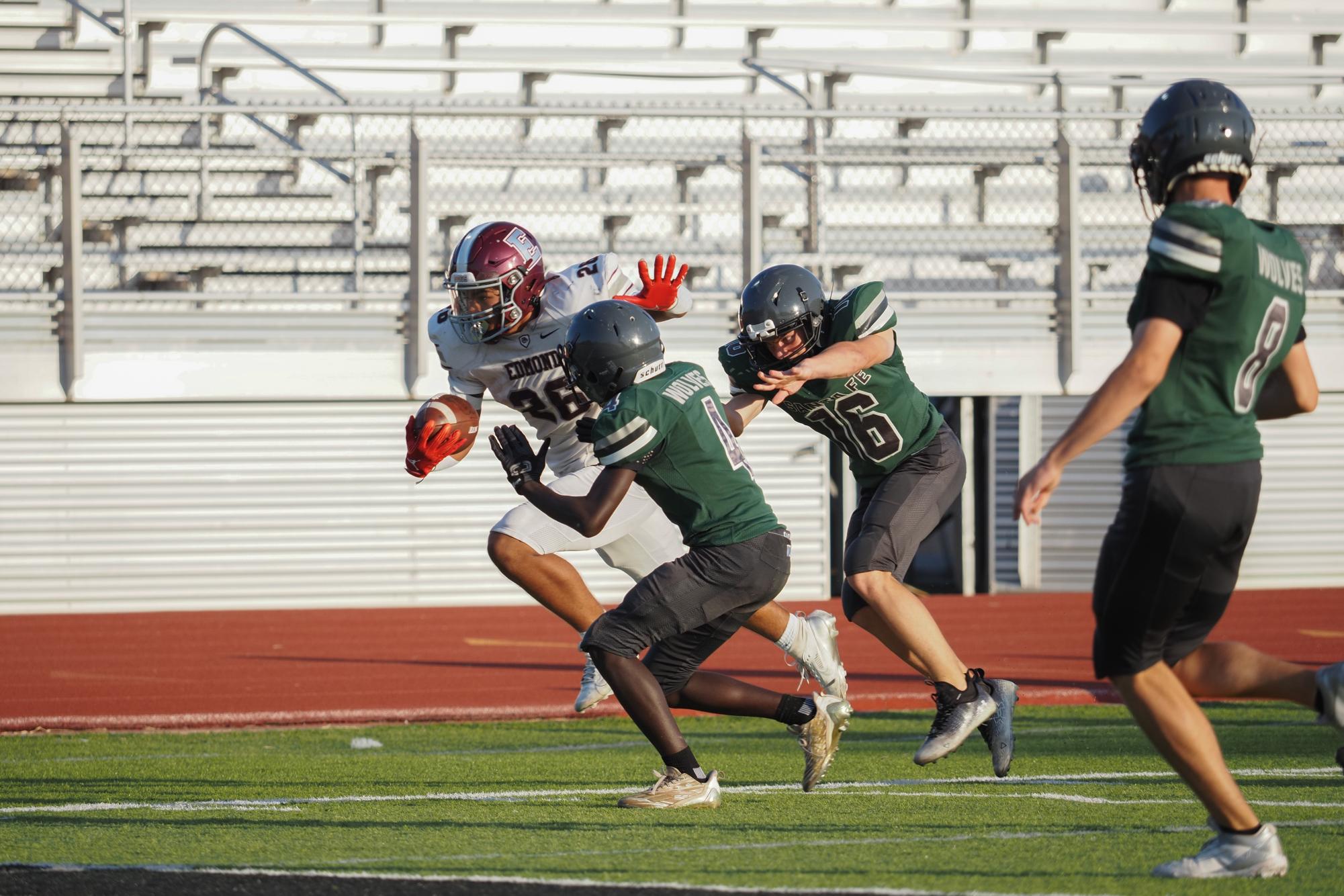 Memorial vs. Santa Fe: Freshman football