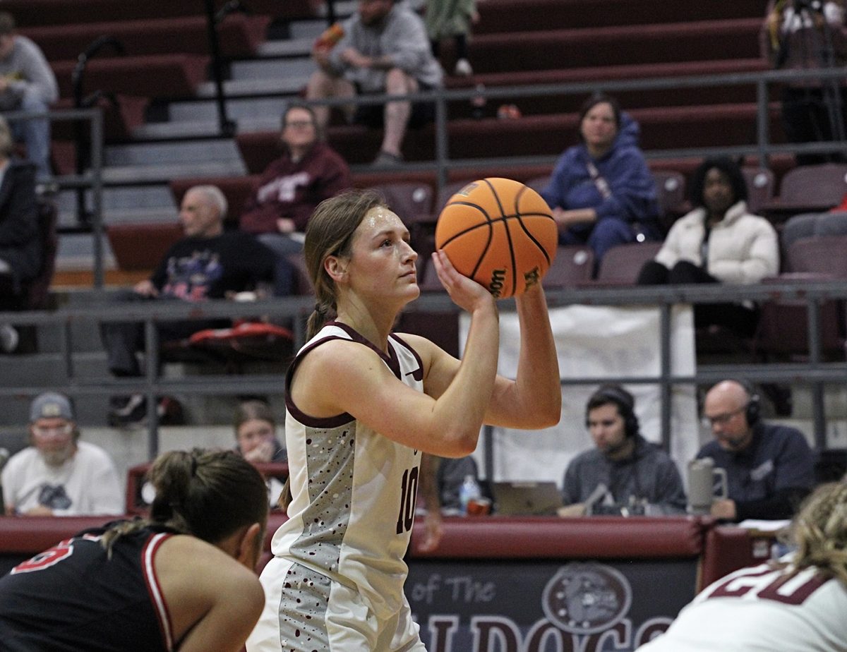 Senior Avery Hjelmstad focused at the free throw line. 