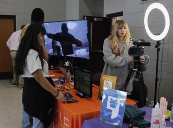 Francis Tuttle at Edmond Memorial for Career Day